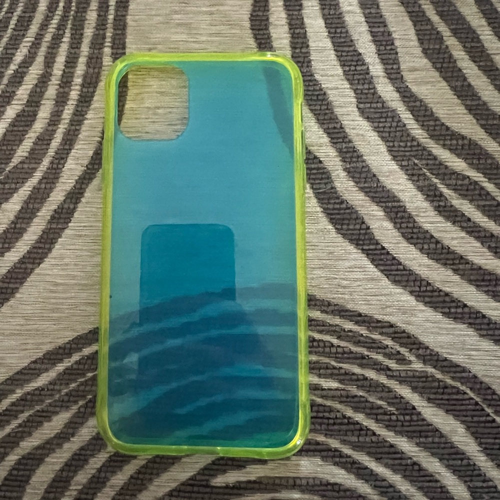 iPhone 11/XR phone case